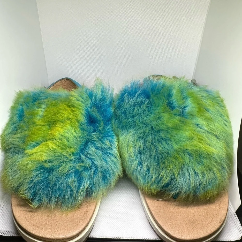 UGG HOLLY Blue-Green MULTI-Color Sandal - Women’s Size 7